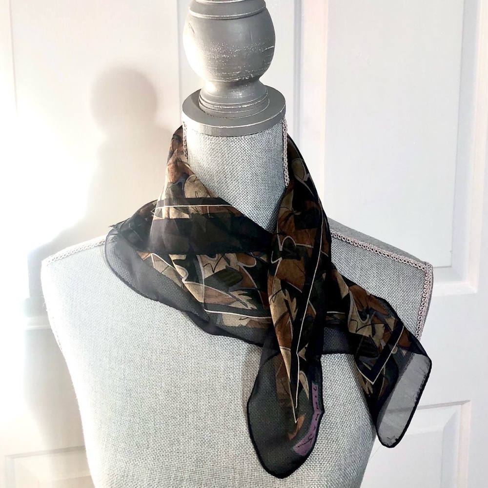Ladies Tie/Scarf - Picture 3 of 3